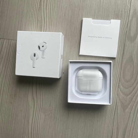 Apple AirPods with White Charging Case